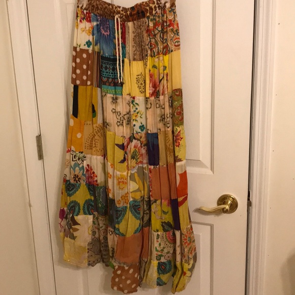 Pattern skirt - Picture 3 of 3